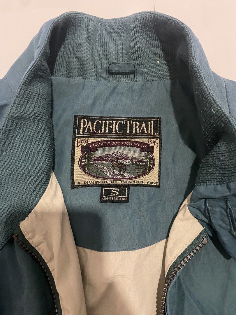 Pacific Trail Lightweight Bomber Jacket Size S (Category: Coats, Jackets and Outerwear) located in Mabalacat. Submitted by well.layed (Listing ID 1445459889, Image 2). Description: w23 l26 - Pacific Trail lightweight bomber jacket - Teal color - Elasticated cuffs and hem for a snug fit - Two front pockets with button closure - Lined interior for added comfort - Perfect for layering in any season - Made in Bangladesh issue no zipper missing button