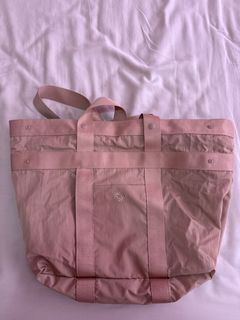 (Category: ) located in . Submitted by byebyepreloved (Listing ID 1445506021, Image 1). Description: .