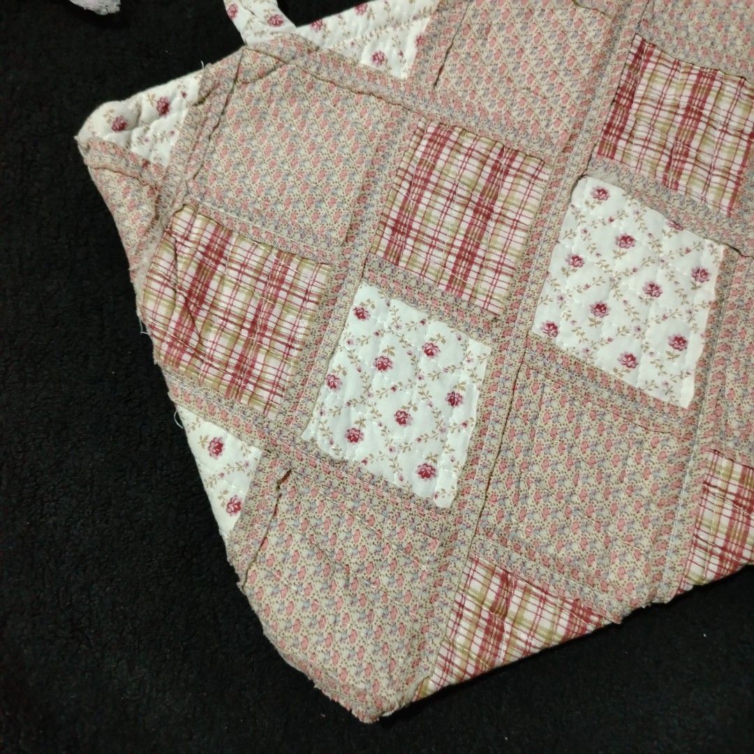 PATCHWORK BAG (Category: Tote Bags) located in Manila. Submitted by goldenwhale_9842b2 (Listing ID 1445580599, Image 3). Description: .