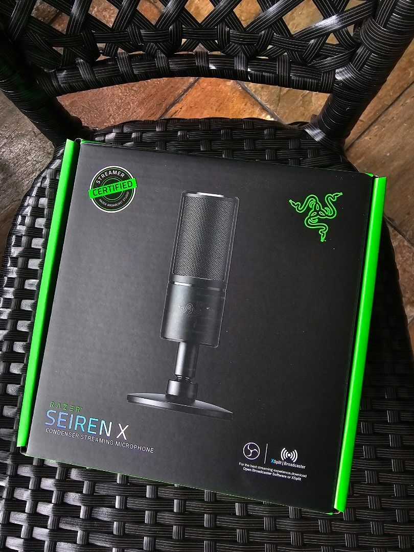 Razer Seiren X490446673769943040