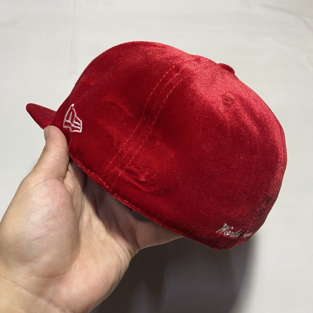 red Supreme Velour Box Logo New Era cap (Category: Caps & Hats) located in Manila. Submitted by tepthirft (Listing ID 1445561852, Image 3). Description: red Supreme Velour Box Logo New Era cap excellent condition no issue .