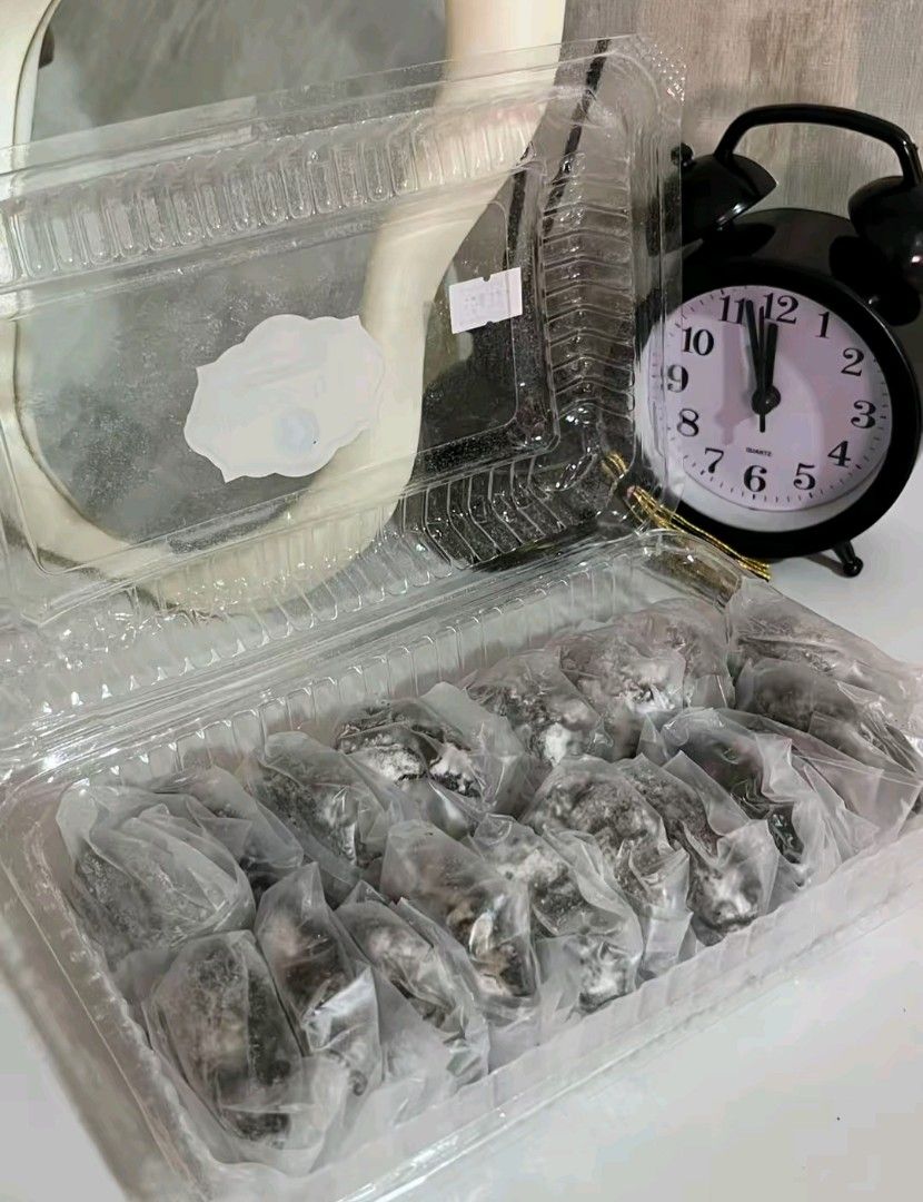 Ribbonettes Crinkles 20pcs (Category: Homemade Bakes) located in Taguig. Submitted by phoopa (Listing ID 1445562941, Image 3). Description: Sobrang chewy, sobrang sarap hindi nakakasawa..