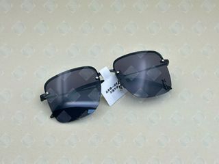 (Category: ) located in . Submitted by lens-frame-sg (Listing ID 1445534076, Image 1). Description: .