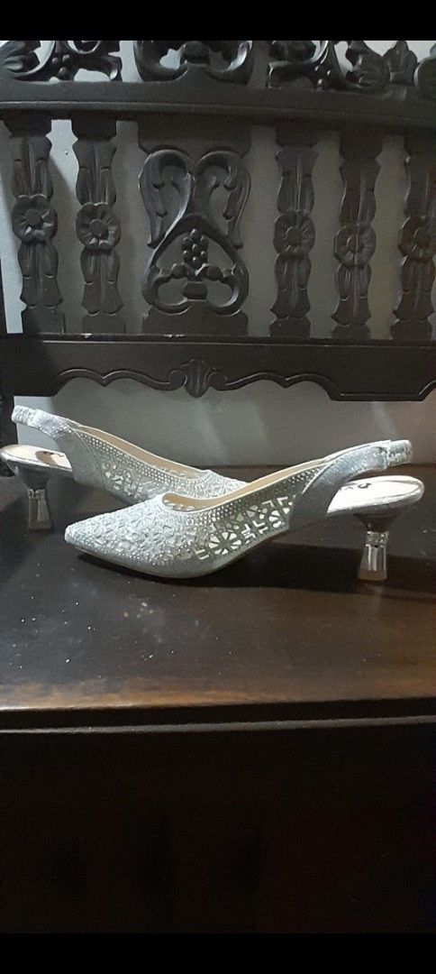 Silver Slingback Heels with Rhinestone Embellishments (Category: Heels) located in Manila. Submitted by pinky.n.diane (Listing ID 1445513946, Image 2). Description: - Sparkly silver slingback heels - Intricate rhinestone details all over - Pointed toe design - Secure slingback strap - Comfortable low block heel - Ideal for parties and formal occasions - Soles are clean.