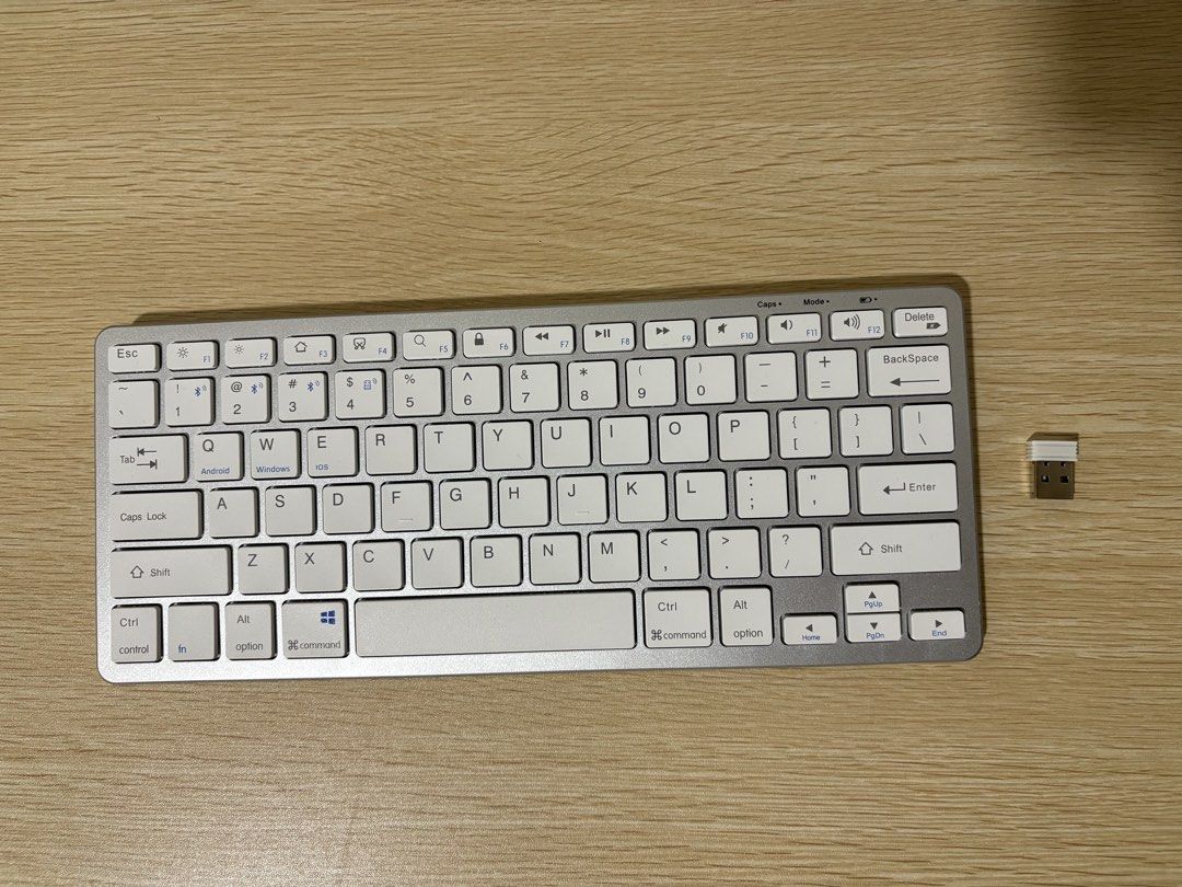 Silver Wireless Keyboard with USB Dongle490367164970455040