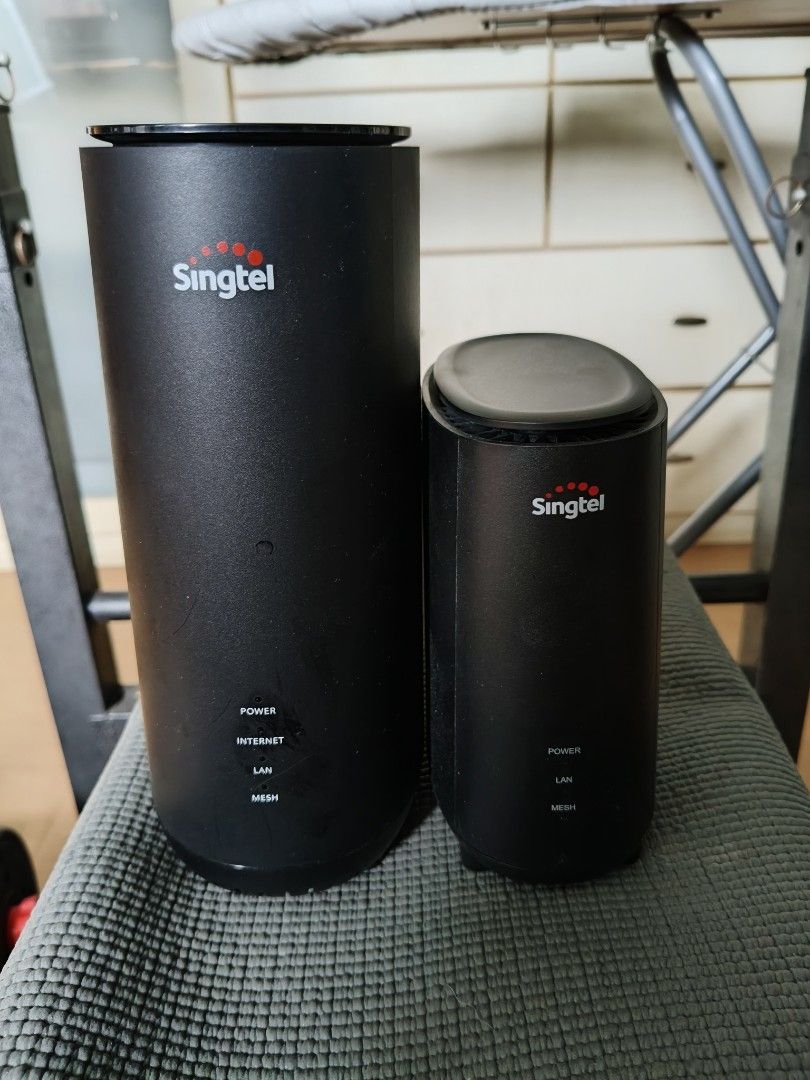Singtel WiFi Mesh System Router Extender Set489960051007170560