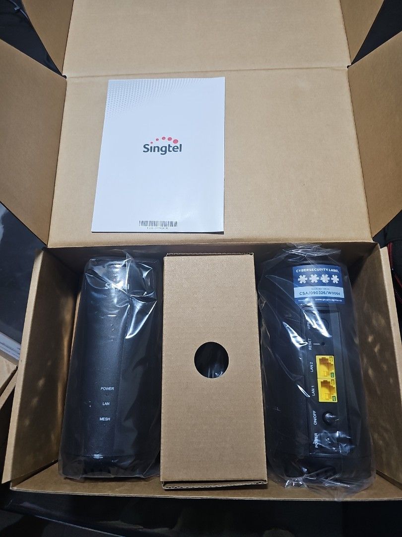 Singtel WiFi Router with Quick Installation Guide490343941695744002