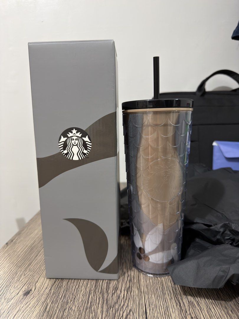 Starbucks 2026 Charcoal 24oz Cold Cup (Category: Water Bottles & Tumblers) located in Manila. Submitted by maweezonline (Listing ID 1445457494, Image 1). Description: Starbucks 2026 Charcoal 24oz Cold Cup.