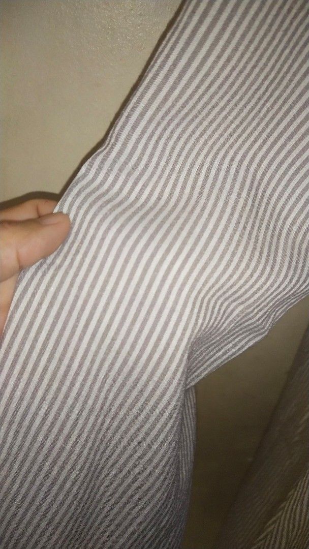 Striped Button-Up Shirt (Category: Bottoms) located in Gombak. Submitted by zierozie459 (Listing ID 1445482507, Image 2). Description: bundle dd 23, labuh 35 material linen cantik dfod.