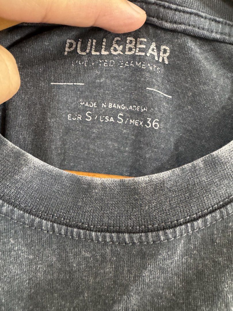 STWD PULL AND BEAR CHARCOAL BLACK OVERSIZED SHIRT (Category: Tshirts & Polo Shirts ) located in Pasig City. Submitted by _king.declutter (Listing ID 1445584802, Image 2). Description: STWD PULL AND BEAR ACID WASHED OVERSIZED SHIRT CHARCOAL BLACK SMALL SIZE BUT FIT TO LARGE BRAND NEW CONDITION 799 ONLY 1500 ORIGINAL PRICE.