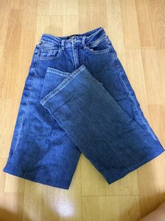 (Category: ) located in . Submitted by ckuushopp (Listing ID 1445511098, Image 1). Description: .