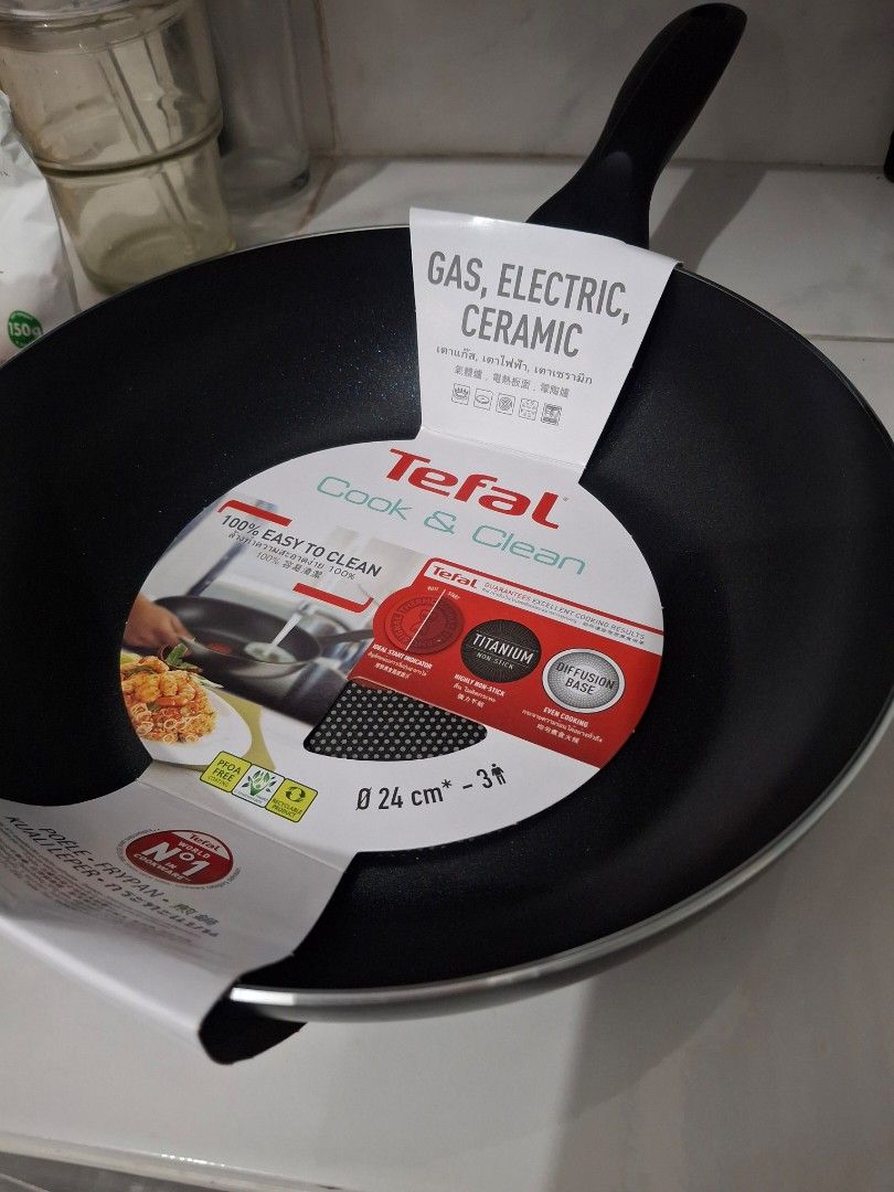 Tefal Frying Pan 24cm (Category: Cookware & Accessories) located in Quezon City. Submitted by affordable-stuff (Listing ID 1445492560, Image 2). Description: Tefal Frying Pan 24cm Last price posted.