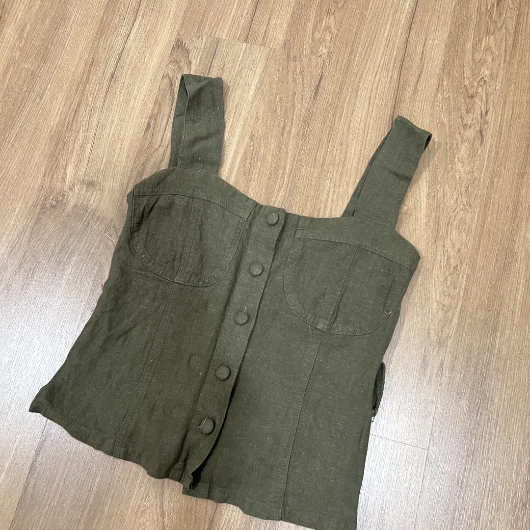 [The Editor's Market] Olive Green Button Front Linen Top (Category: Sleeveless) located in Muntinlupa City. Submitted by shopblank (Listing ID 1445422475, Image 2). Description: Size: XS Original price: PHP 2,099 Please manage your expectations as these are preloved / used with care items. Minor flaws / discolorations might be present unless/otherwise stated. Note: Actual when worns are included in the post ONLY IF available. Otherwise, I won’t e