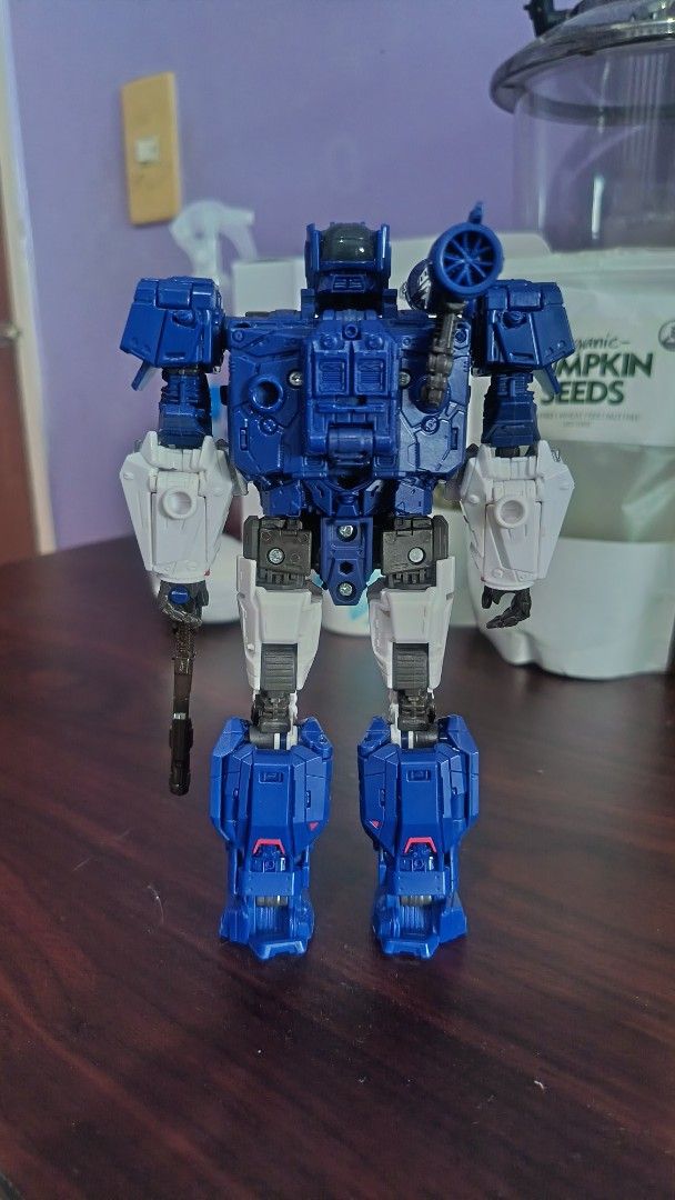 Transformers Studio Series 83 Soundwave with Ravage (Category: Figurines & Statues) located in Dipolog. Submitted by joultruupler (Listing ID 1445476934, Image 2). Description: No Damage Barely Used Comes with Ravage, Box, and Manual Payment Method: Gcash Delivery: LBC COP (Shoulder by buyer) .