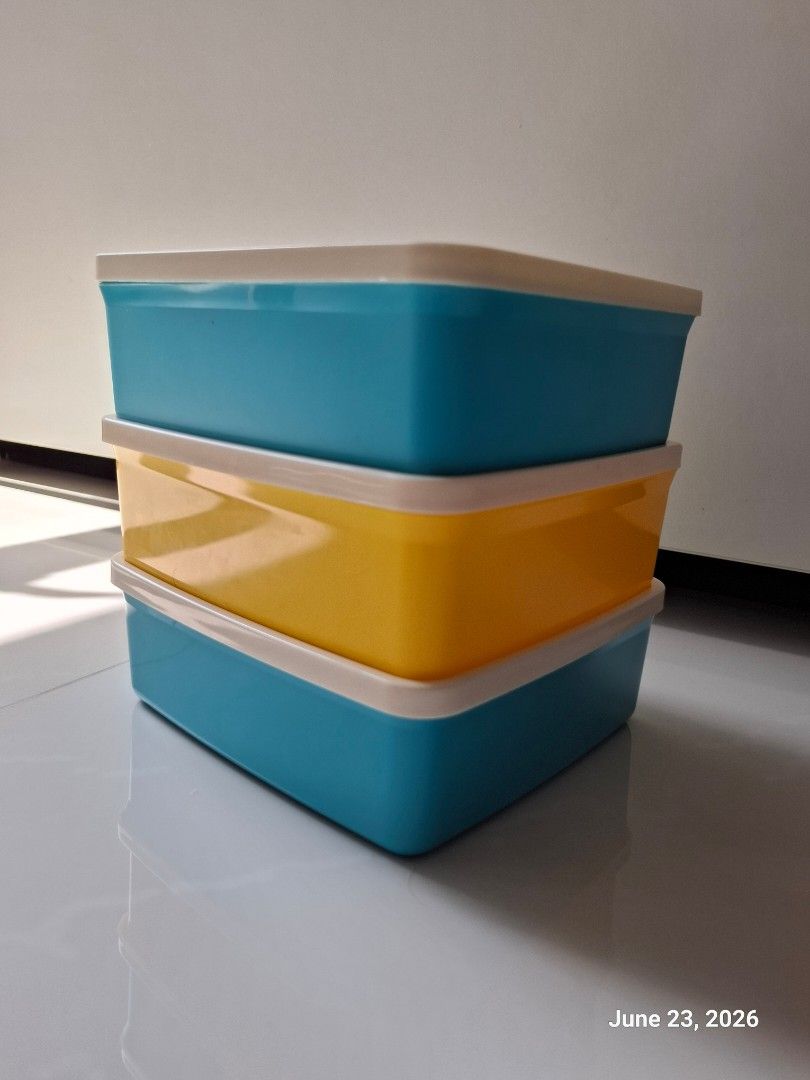 Tupperware Storage Containers490146499773736960