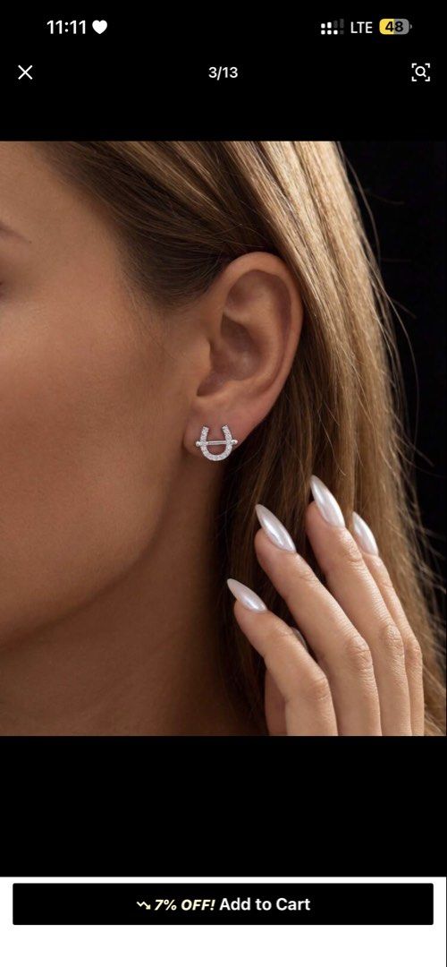 U shaped horseshoe moissanite diamond (Category: Earrings) located in Santa Rosa. Submitted by dannie.warren (Listing ID 1440112597, Image 3). Description: .