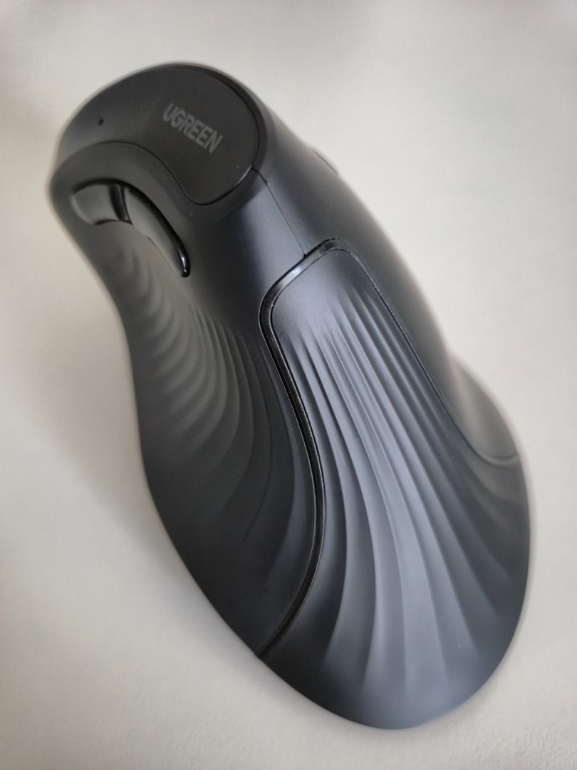 UGREEN MU008 Vertical Ergonomic Wireless Mouse489953879330672640