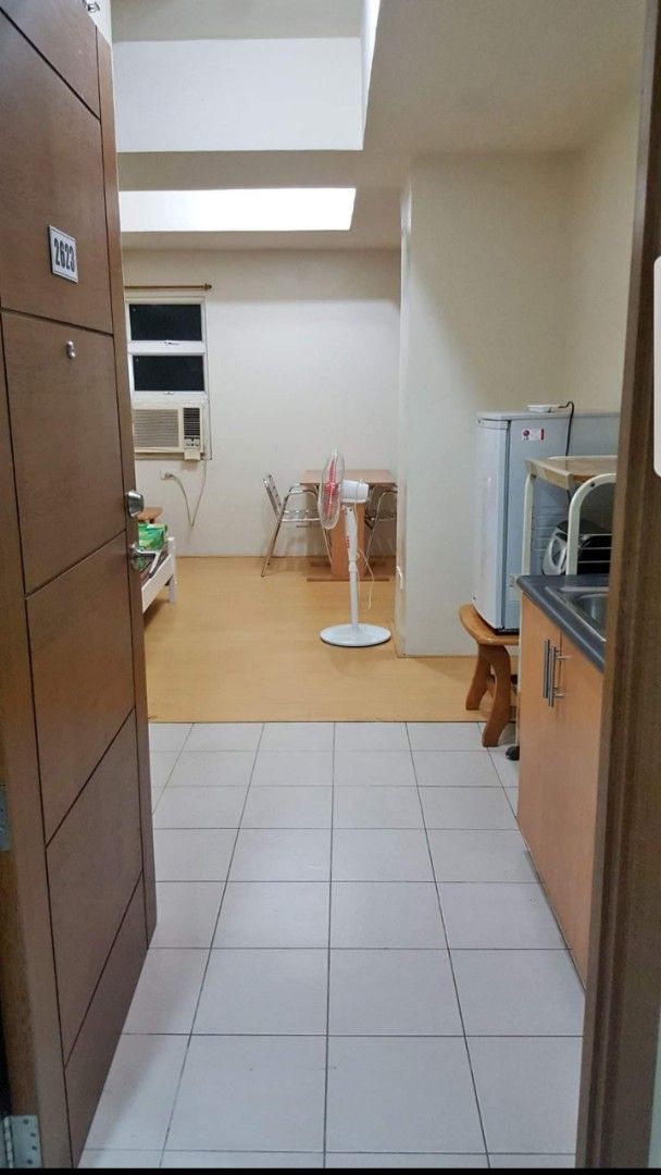 Unit For Rent at One Archers Place (Category: Apartments & Condos) located in Quezon City. Submitted by jcyletan (Listing ID 1445600552, Image 1). Description: Condo unit for rent at One Archers Place East Tower, 26th floor. Located at the heart of Taft Avenue beside De La Salle University. 15 minutes away from SM MOA. Accesible to all kinds of transportation. Condo unit is fully furnished & equipped with amenities such as study room & gym. The u