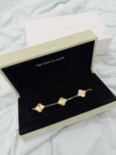 (Kategori: ) berada di . Dikirim oleh clairineeeee (ID iklan 1445526775, Gambar 1). Deskripsi: .
