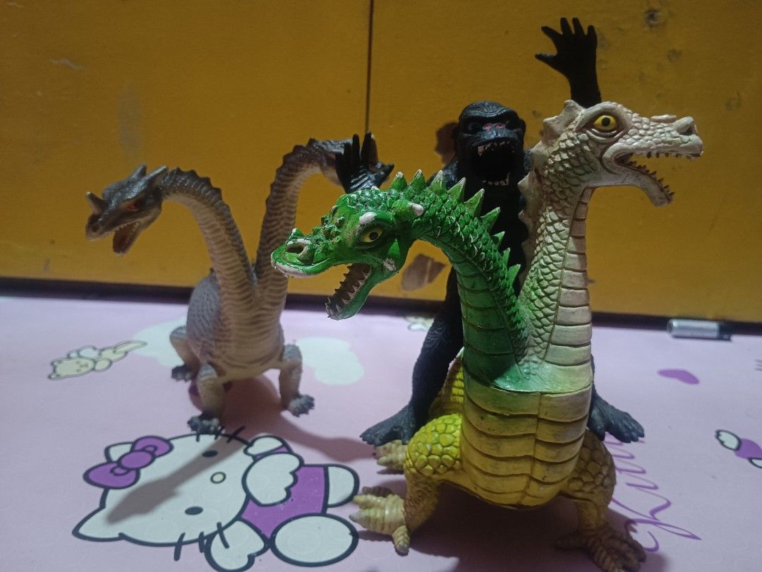 Vintage 2 headed dragon x king Kong (Category: Action & Battle Toys) located in Pasig City. Submitted by rednaxela_rich (Listing ID 1445537308, Image 2). Description: 3pcs vintage action figure set -2pcs vintage 2 headed dragon as is -vintage rubber kingkong.