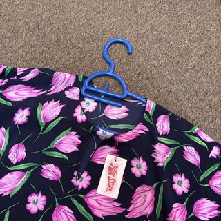 (Category: ) located in . Submitted by hotstuffpreloved (Listing ID 1445523056, Image 1). Description: .