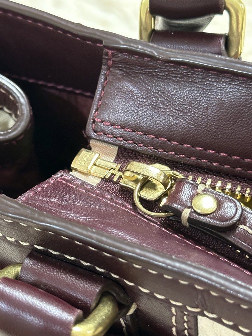 Vintage coach hampton satchel caryall bag (Category: Luxury Bags & Wallets) located in Quezon City. Submitted by riavero (Listing ID 1445552081, Image 3). Description: vintage Y2K-era satchel crafted from cream/ivory pebbled leather with burgundy (maroon) smooth leather trim and brass hardware - transfer colors lang shown sa photos; others are minimal signs of use - ykk on zippers Personal fave! 🥹.