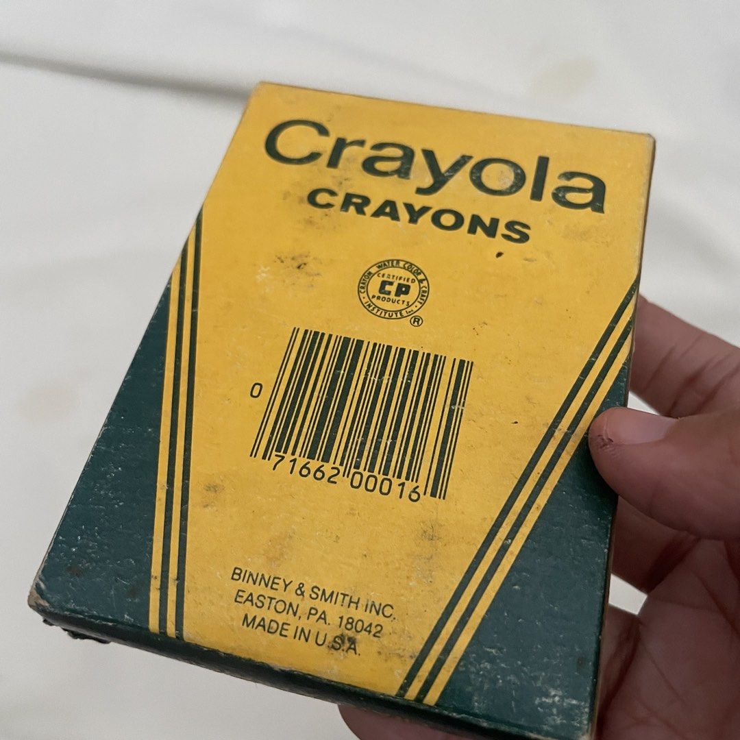 Vintage Crayola Crayons (Category: Stationery & School Supplies) located in Butuan. Submitted by paperlueur (Listing ID 1445490243, Image 2). Description: Yung isang color naputol lang yung dulo but the rest is new and unused .