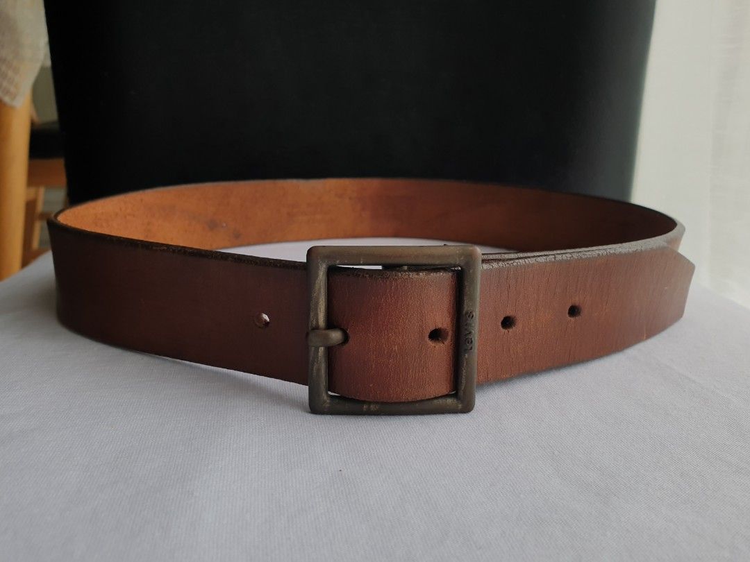 Vintage Levi's Square Leather Belt (Category: Belts) located in Quezon City. Submitted by WasalakTwo (Listing ID 1445524530, Image 2). Description: Bought in Japan Goodcondition Still presentable Expect signs of usage 33" overall 26" to 30" holes 1.2" width Open for delivery nationwide.