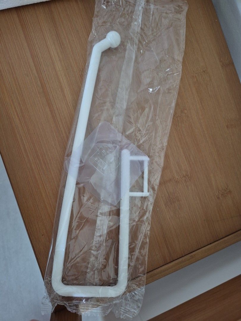 White Paper Towel Holder Rack490032355502336000