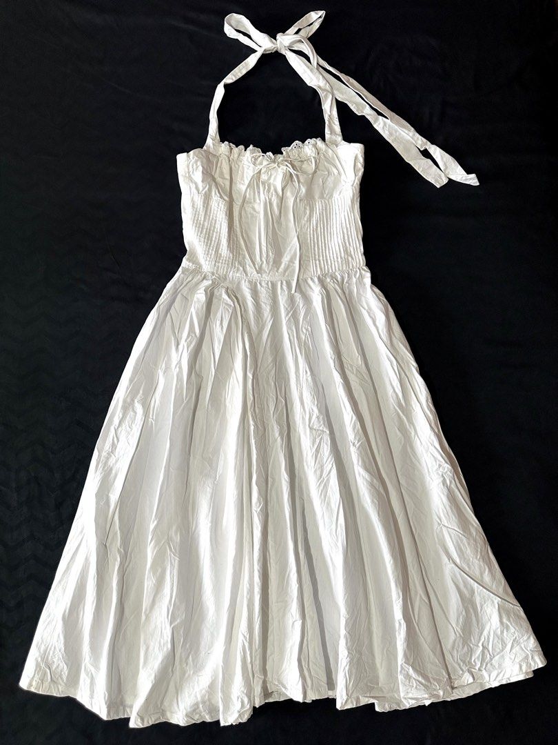 Whoopy clothing white dress (Category: Dresses) located in Cainta. Submitted by sati_vaaa (Listing ID 1445535872, Image 2). Description: Used only once. Bought for 1590 plus shipping, selling for only 1k. Fits small to medium.