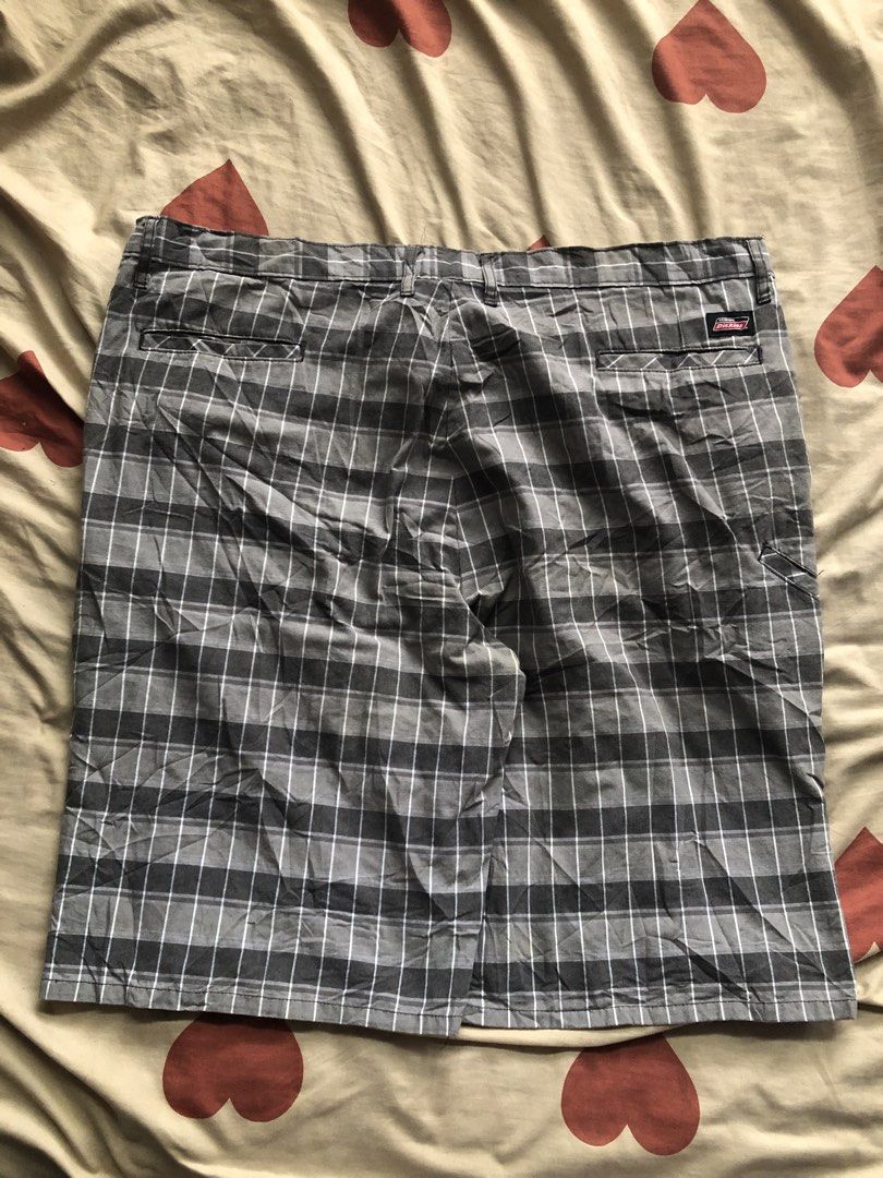 Y2k genuine Dickies single patch (Category: Shorts) located in Kidapawan. Submitted by hellxthrift (Listing ID 1445424790, Image 2). Description: Big size 41 Length 25.