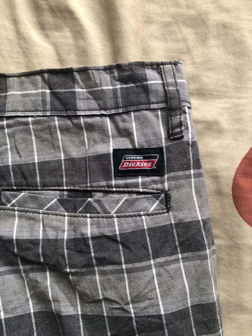 Y2k genuine Dickies single patch (Category: Shorts) located in Kidapawan. Submitted by hellxthrift (Listing ID 1445424790, Image 3). Description: Big size 41 Length 25.