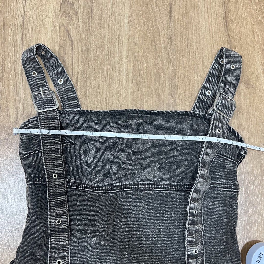 [Zara] Black Denim Buckle Strap Grunge Top (Category: Sleeveless) located in Muntinlupa City. Submitted by shopblank (Listing ID 1445449940, Image 3). Description: Size: Small Used once during a Drag event Please manage your expectations as these are preloved / used with care items. Minor flaws / discolorations might be present unless/otherwise stated. Note: Actual when worns are included in the post ONLY IF available. Otherwise, I won’t entertai