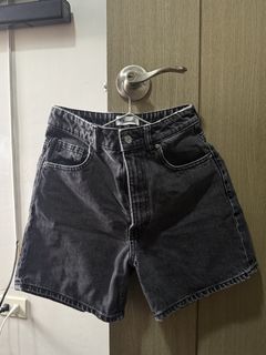(Category: ) located in . Submitted by declutteringmomints (Listing ID 1445460876, Image 1). Description: .
