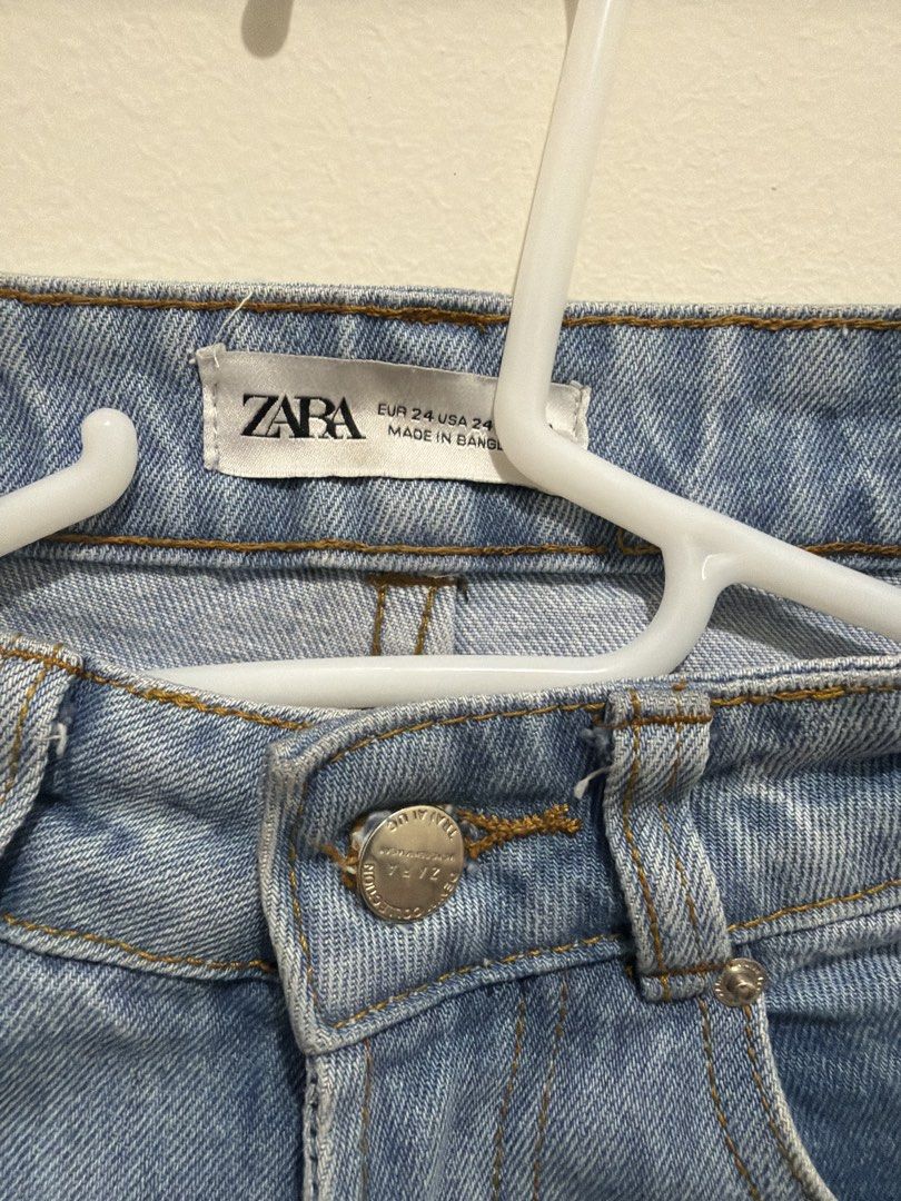 ZARA Light Wash Mom Jeans (Category: Jeans) located in Pasay City. Submitted by petiteprelovecloset (Listing ID 1445591973, Image 3). Description: - ZARA light wash mom jeans - High-waisted fit - Classic five-pocket styling - Button and zip fly closure - Size: EUR 24 / USA 24 - Perfect staple piece, easy to style -Zara Mom jeans -Thick Denim -Light washed jeans -Zara denim.