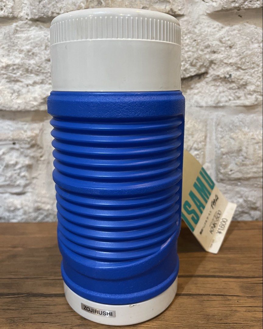 Zojirushi thermos 9” (Category: Water Bottles & Tumblers) located in San Fernando. Submitted by japansurpluselyu (Listing ID 1445536707, Image 1). Description: .