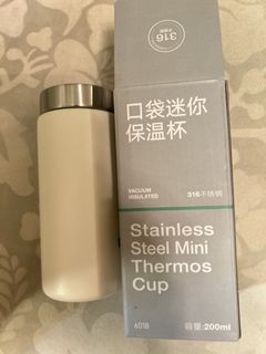 （分類：）位於 。 由 evasoso 提交（商品編號 1445738430，圖片 1）。簡介： 。