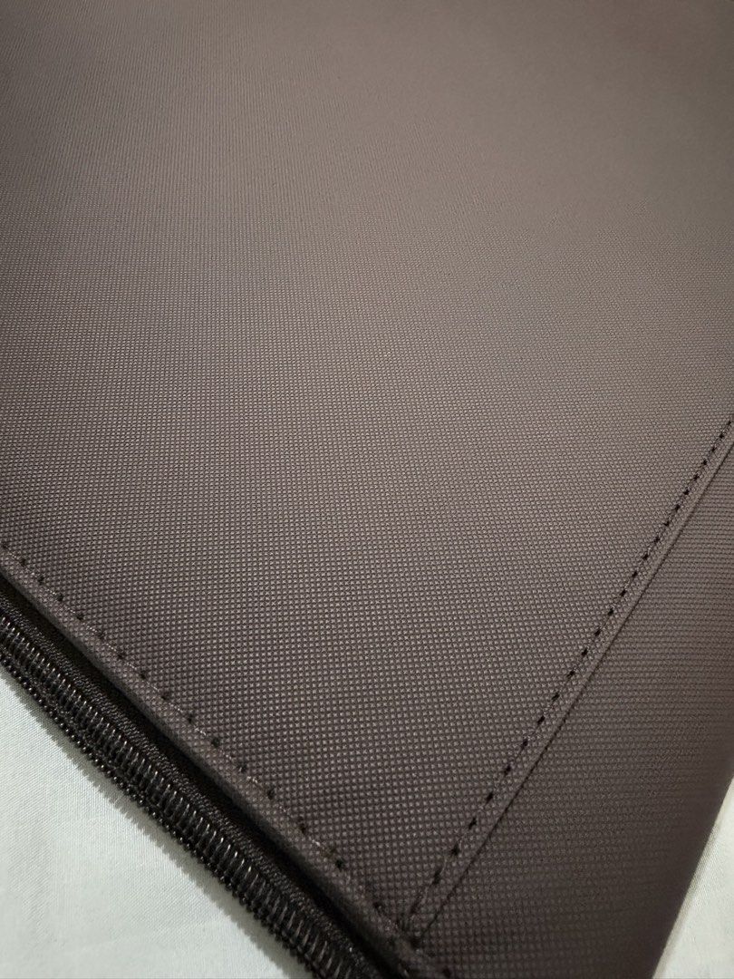 9 Pocket Toploader binder (Category: Stationery & School Supplies) located in Los Banos. Submitted by _skymi (Listing ID 1445697912, Image 2). Description: .