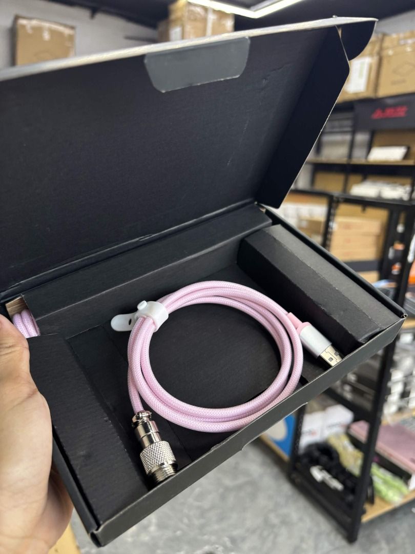 ⚡ ATTACK SHARK C01 PRO COILED CABLE ⚡ (Category: Cables & Adaptors) located in Manila. Submitted by gigaware (Listing ID 1445613553, Image 2). Description: ⚡ ATTACK SHARK C01 PRO COILED CABLE ⚡ 💵 ONLY ₱599 RETAIL 📦 Retail & Wholesale Orders Available ✅ Premium Coiled Cable with Aviator Connector ✅ USB-A to Type-C Connection ✅ Durable Double-Layer PET + Nylon Mesh Weave ✅ High-Quality Metal Connectors ✅ Supports Safe Fast Charging ✅ Strong Anti-