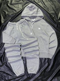 (Category: ) located in . Submitted by _thriftanddrip (Listing ID 1445622208, Image 1). Description: .