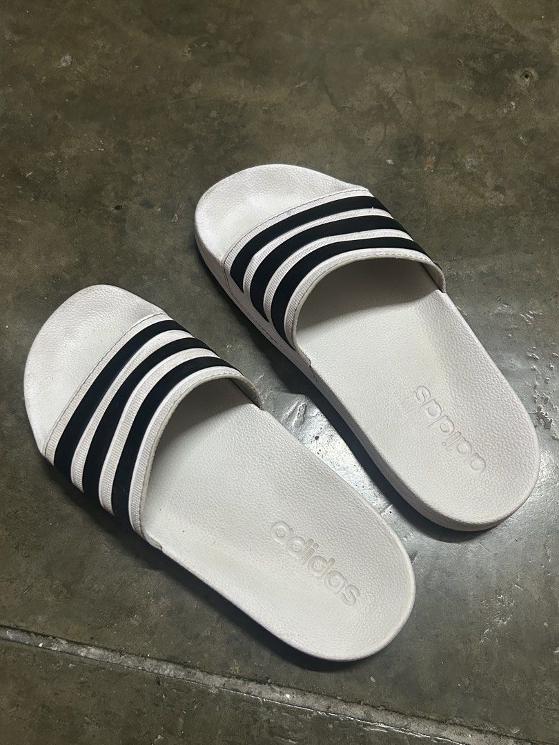 Adidas adilette aqua slides slippers (Category: Slippers and slides) located in Angono. Submitted by kkuroset (Listing ID 1445718752, Image 2). Description: Looks new hindi mashado nagamit 23.5 cm.