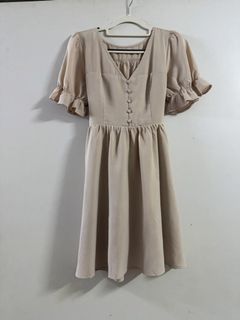 （分類：）位於 。 由 daydreamerss 提交（商品編號 1445745197，圖片 1）。簡介： 。
