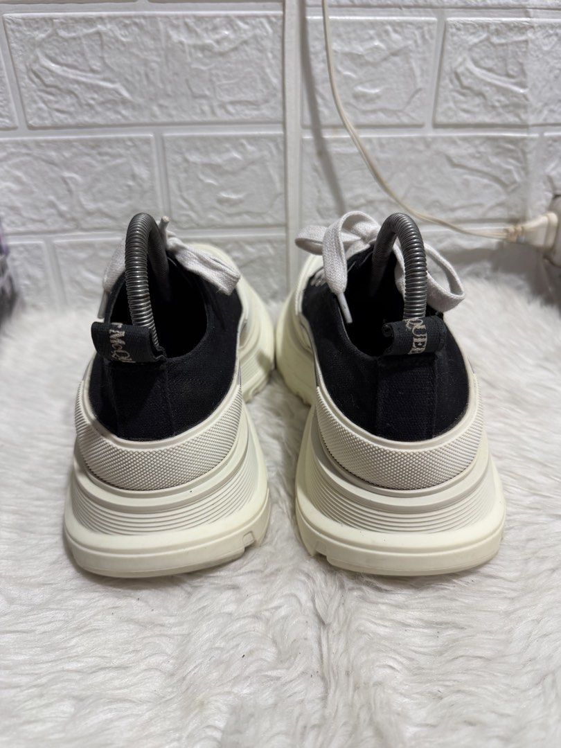 Alexander Mcqueen (Category: Sneakers & Footwear) located in Davao. Submitted by blessed6 (Listing ID 1445656702, Image 3). Description: 23cm.