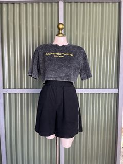 (Category: ) located in . Submitted by seria_thrifting_apparel (Listing ID 1445785794, Image 1). Description: .