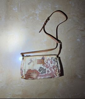 （分類：）位於 。 由 _hii_ 提交（商品編號 1445694764，圖片 1）。簡介： 。