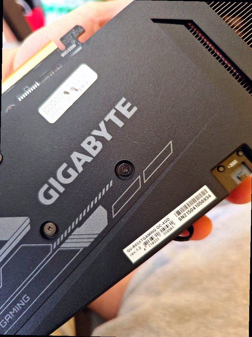 AMD Radeon 6500 XT491198787596462081