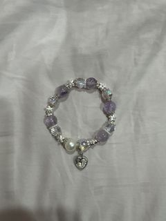(Category: ) located in . Submitted by ilikeshoess (Listing ID 1445755633, Image 1). Description: .