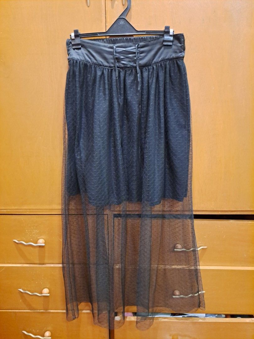 Ank Rouge Sheer Overlay Skirt (Category: Skirts) located in Paranaque City. Submitted by brightwalls (Listing ID 1445704198, Image 2). Description: - Size M on tag - FLAWS: Stitching on the back elastic was removed to loosen the fit. Sadly ended up not fitting me anyway 🥹 Waist: appr. 28-29 in. 🩷 MOP: BDO, SecBank, GCash, Maya 🩷 Loc: Parañaque 🩷 NO RUSH ORDERS 🩷 Please send complete details in chat. No screenshots/images allowed 🩷 Delivery 