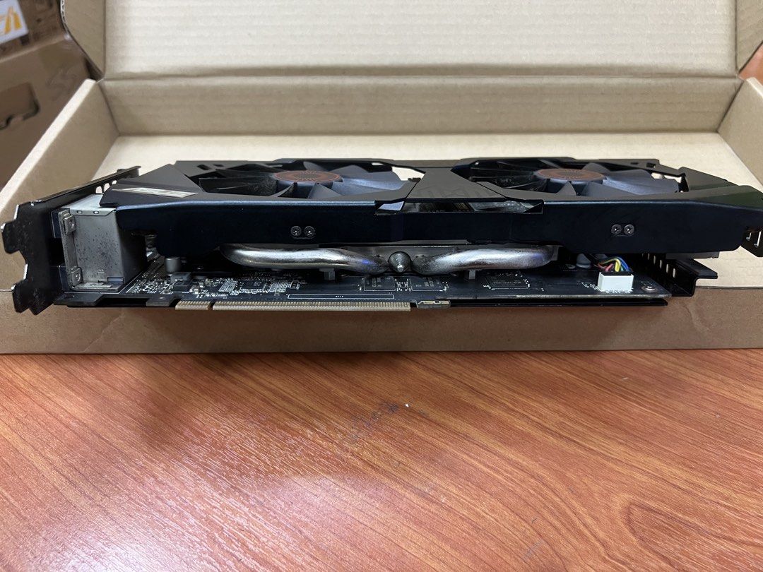 ASUS DirectCU II Graphics Card490821911252183044