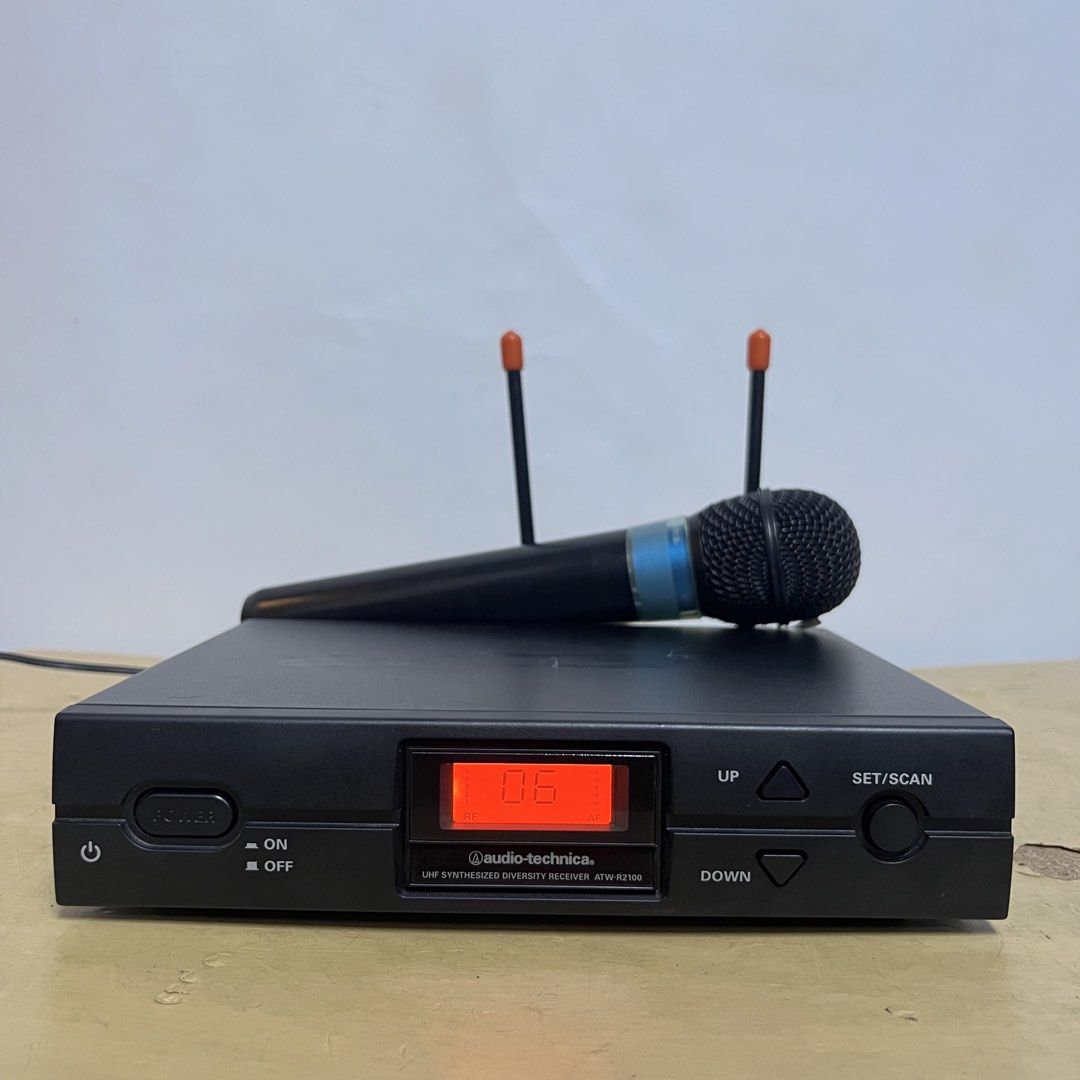 Audio-Technica 2000 Series (2100) Wireless Microphone System (Freq: 487-507 MHz)